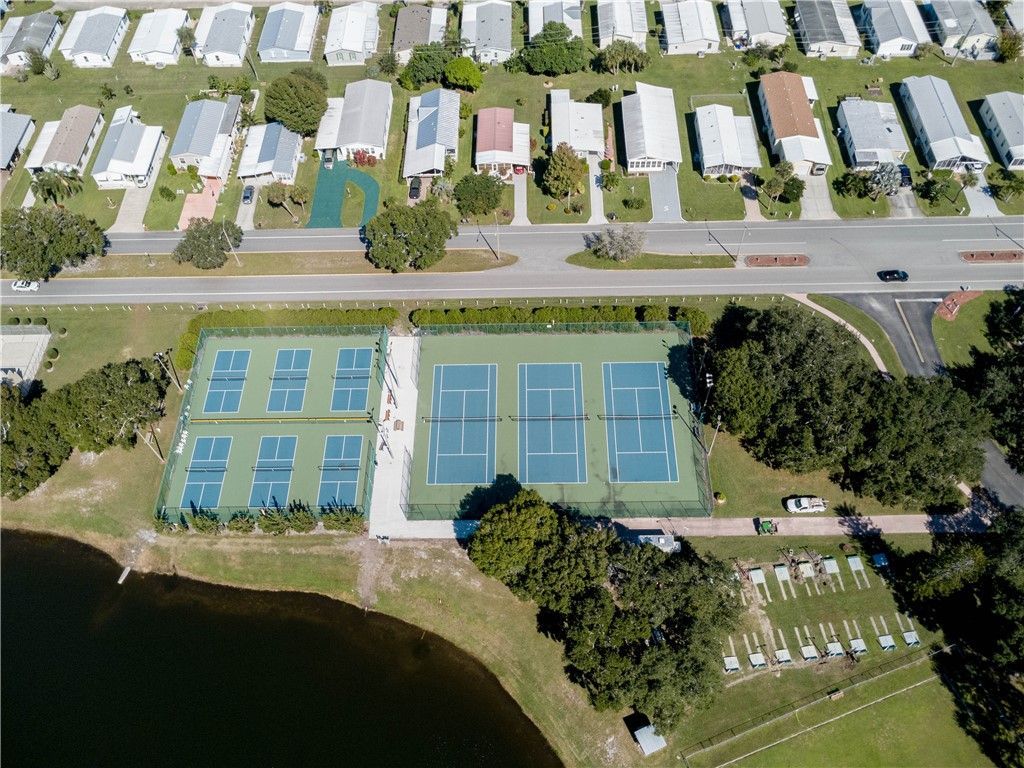813 Thrush Circle, Barefoot Bay, FL 32976 Photo
