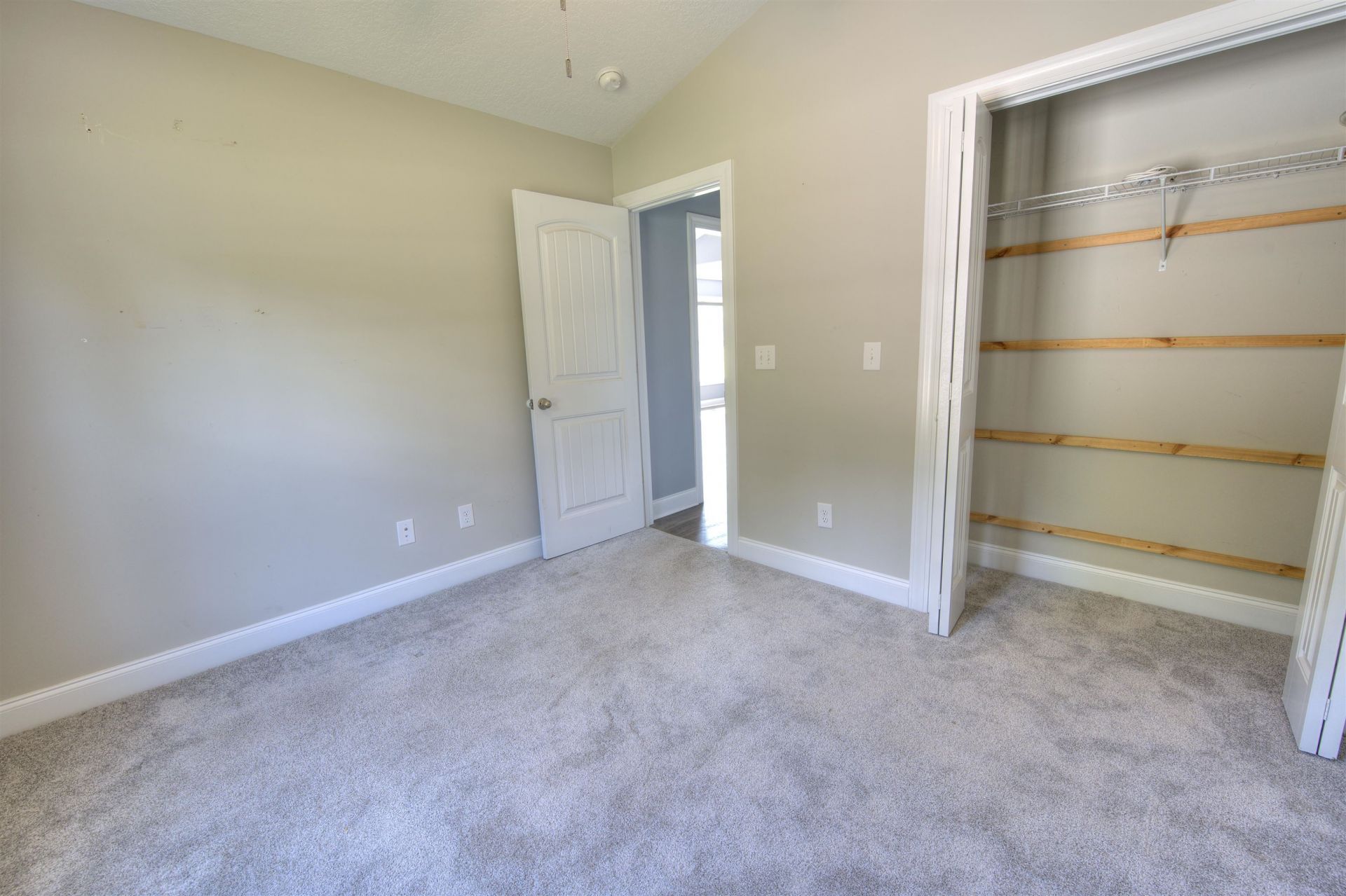 2587 Southern Crest Dr. Photo 22
