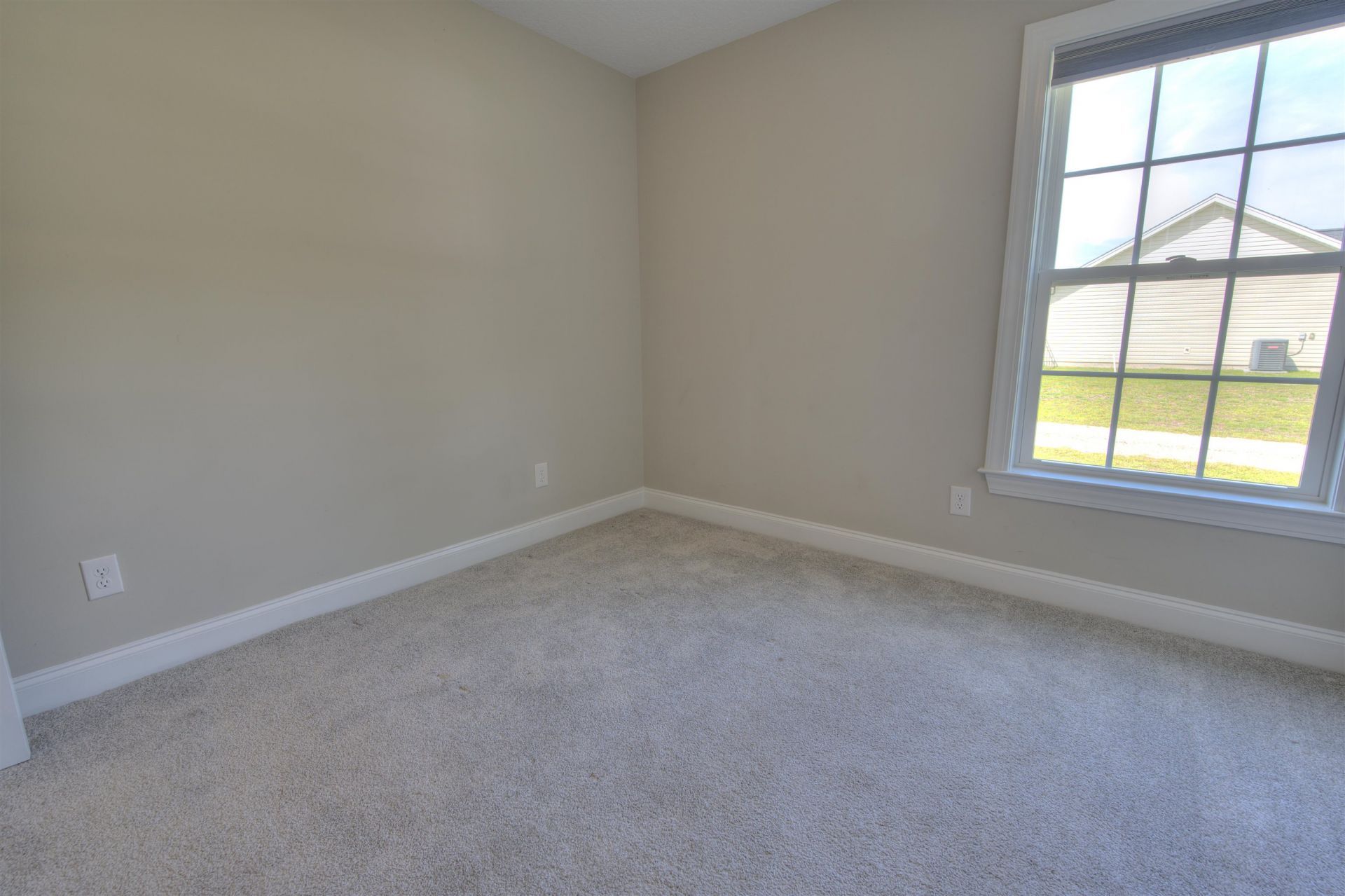 2587 Southern Crest Dr. Photo 26