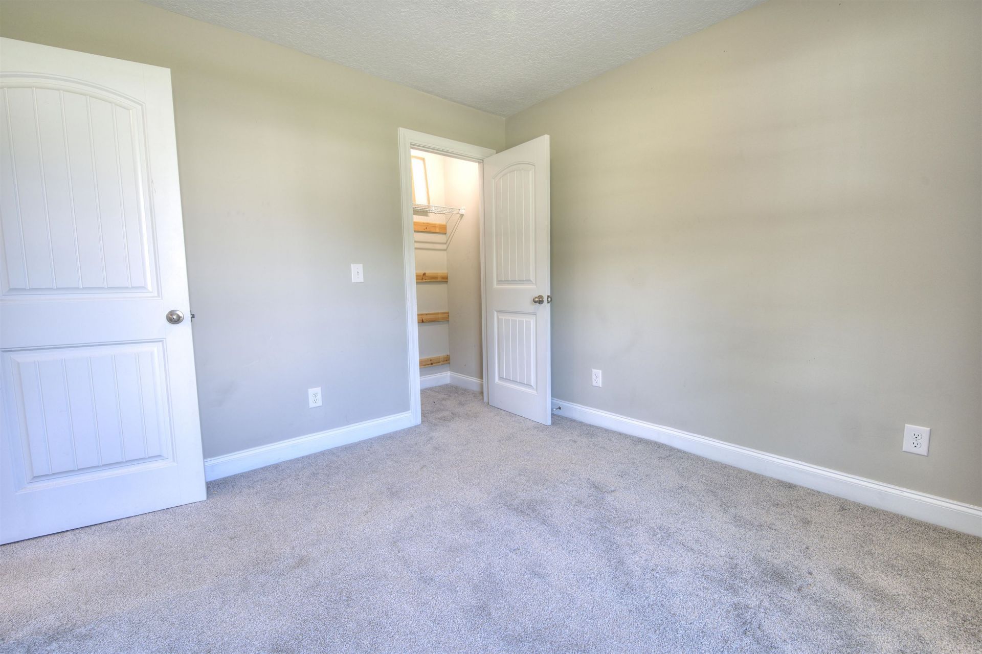 2587 Southern Crest Dr. Photo 27