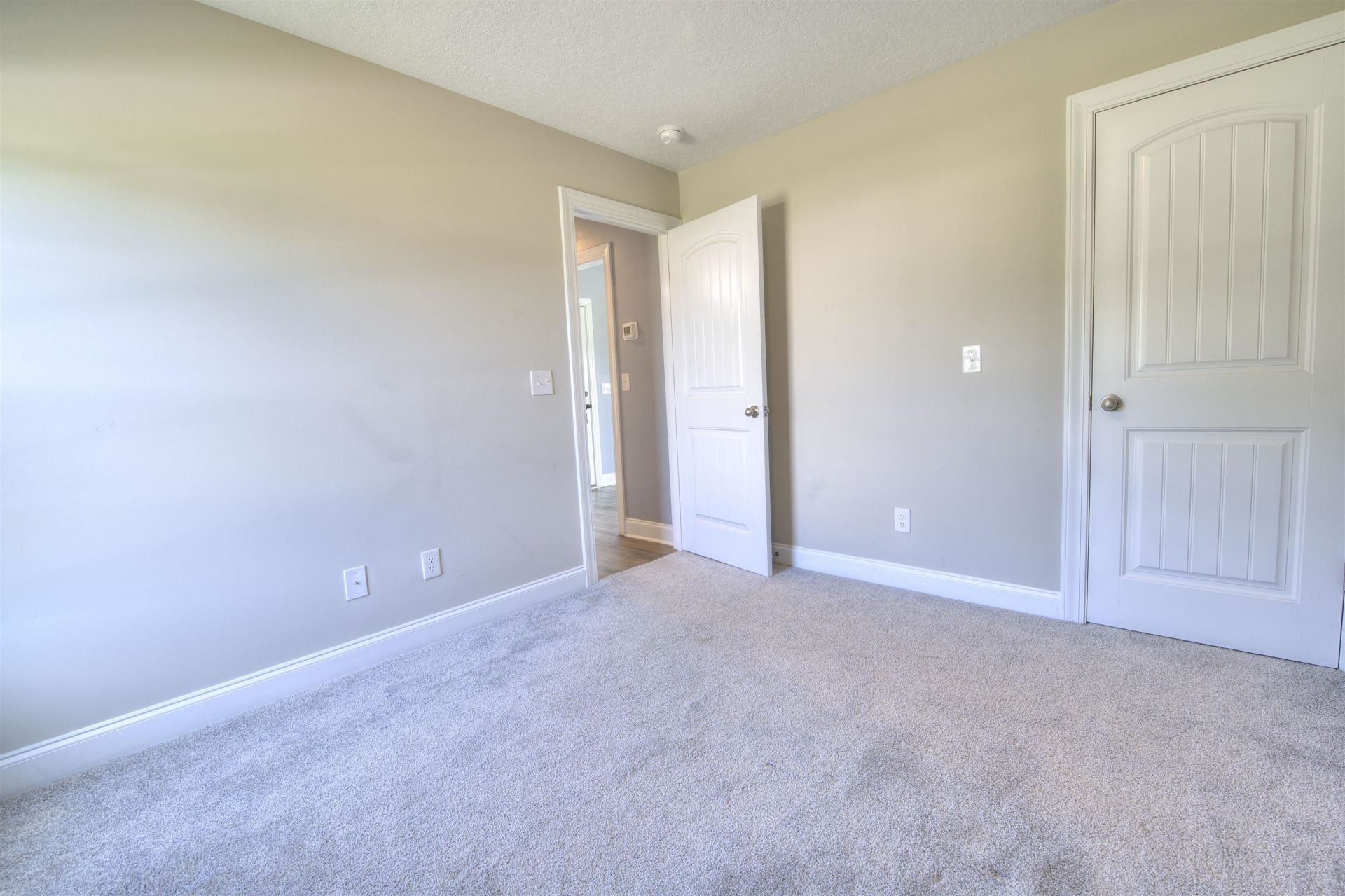 2587 Southern Crest Dr. Photo 28
