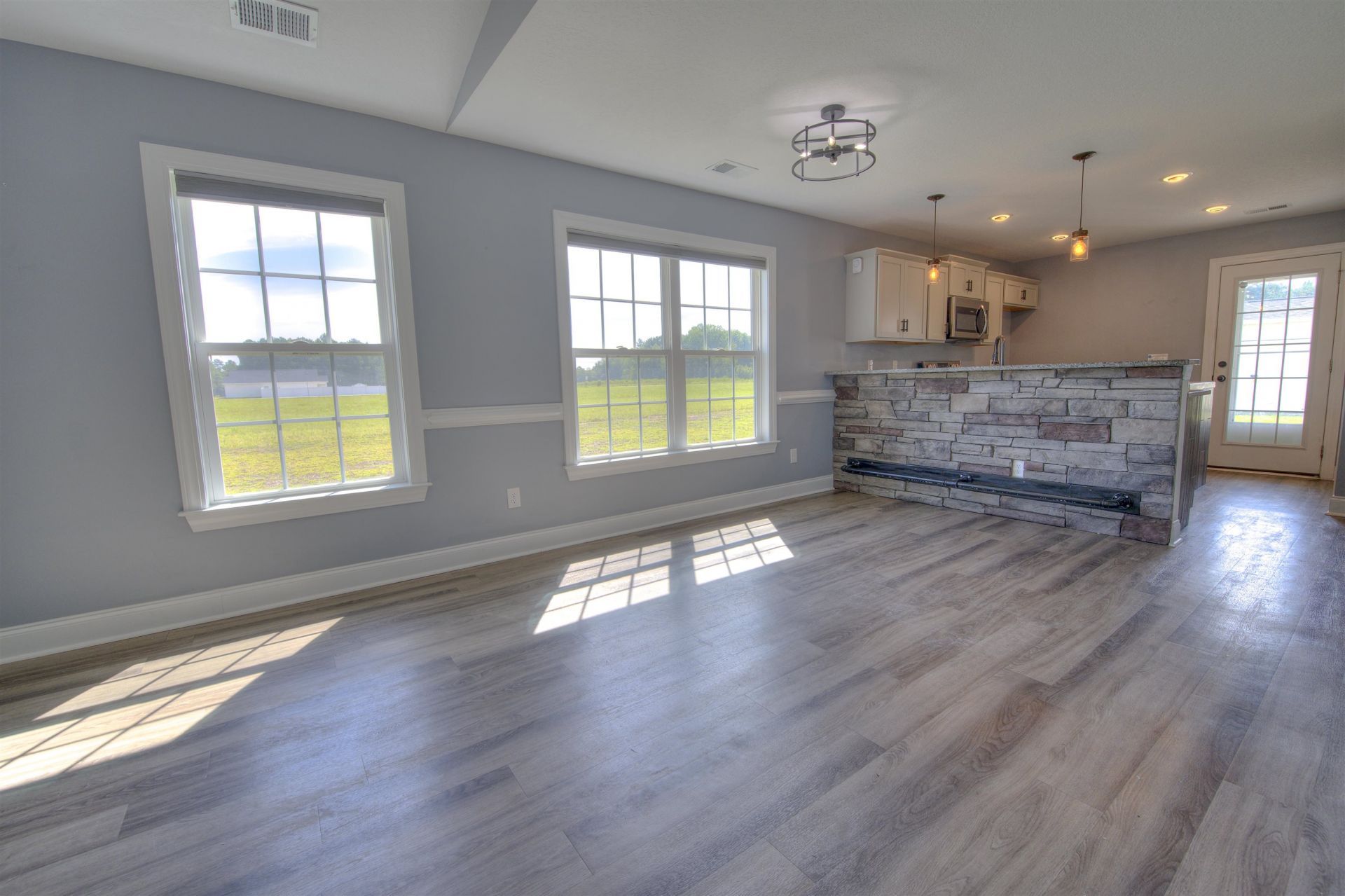 2587 Southern Crest Dr. Photo 30