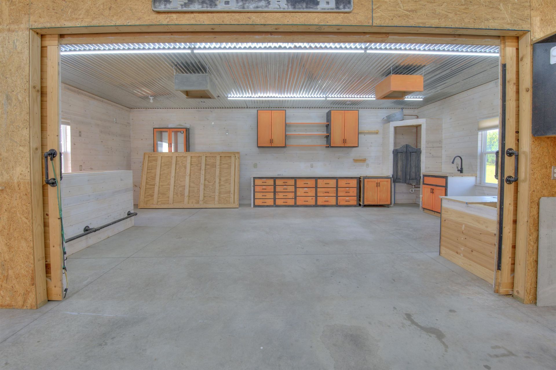 2587 Southern Crest Dr. Photo 35