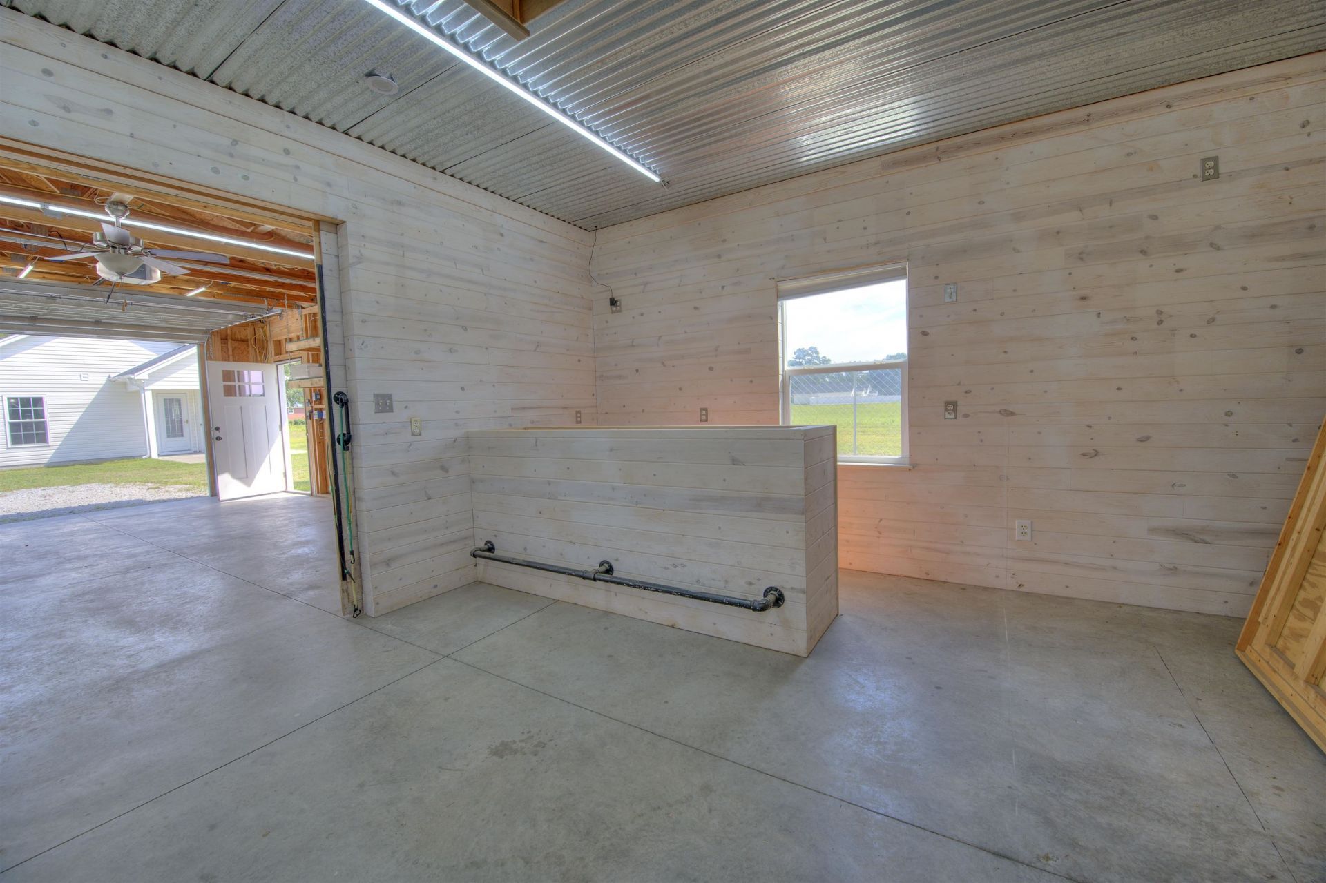2587 Southern Crest Dr. Photo 37