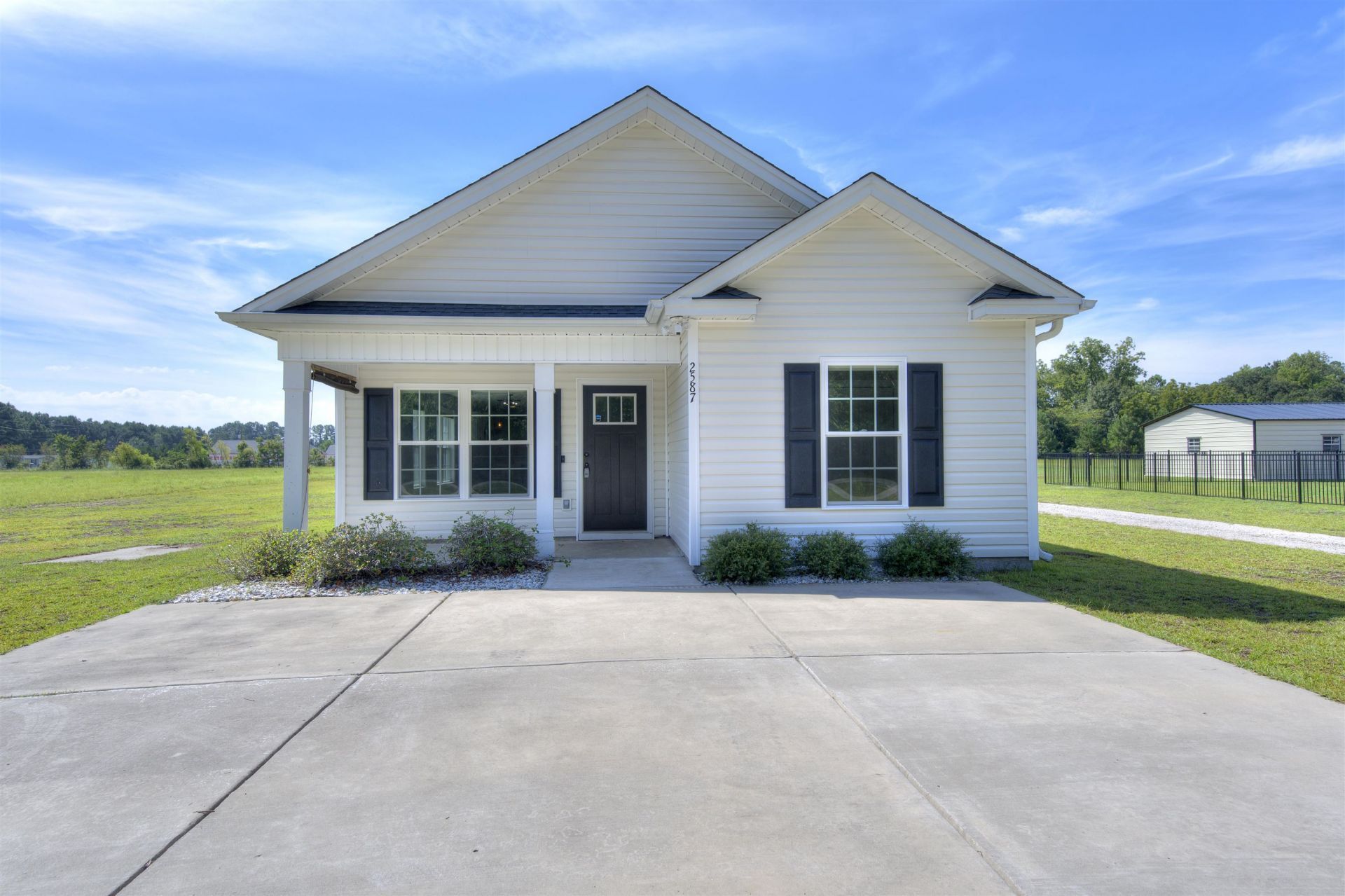 2587 Southern Crest Dr. Photo 48