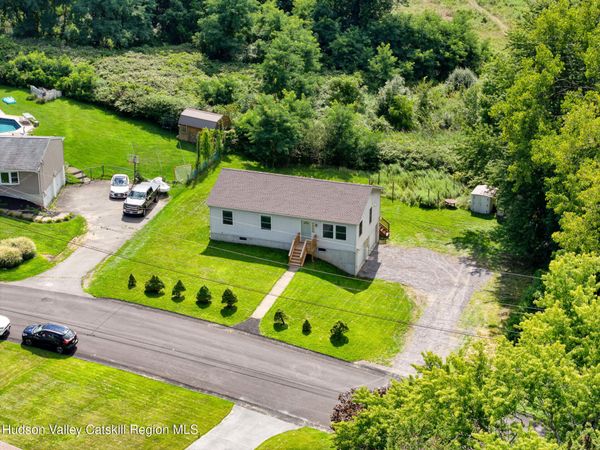200 Doris Street, Port Ewen, NY 12466