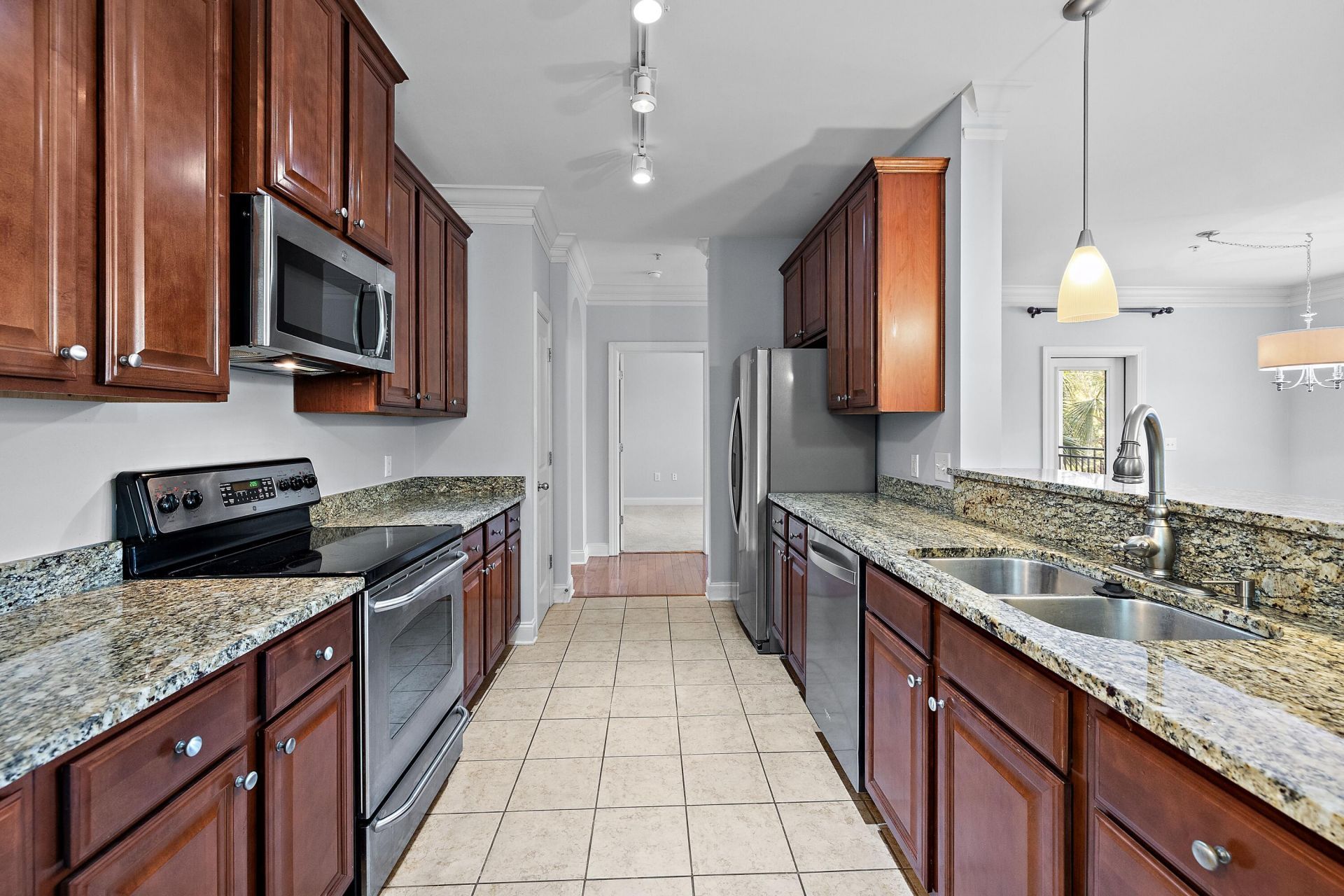 2200 Belle Isle Avenue Photo 8