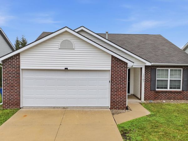 12102 Shearwater Run, Fort Wayne, IN 46845