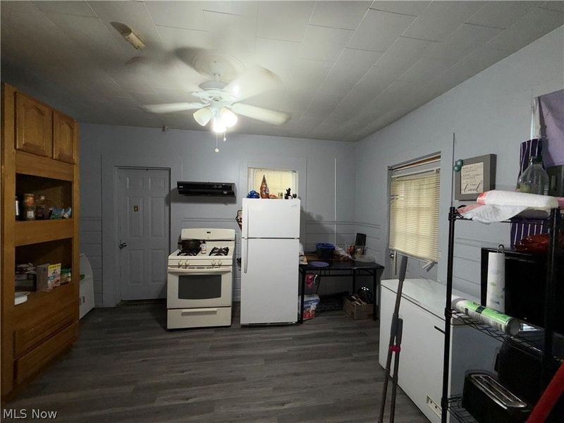 2153 W 96th Street, Cleveland, OH 44102 Photo 17