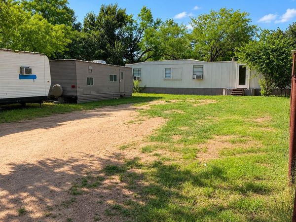 820 Austin ST, Kingsland, TX 78639
