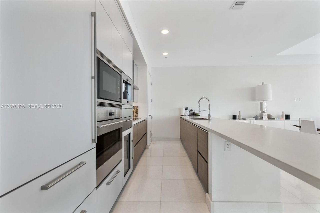 17475 Collins Ave , Unit 2203, Sunny Isles Beach, FL 33160 Photo