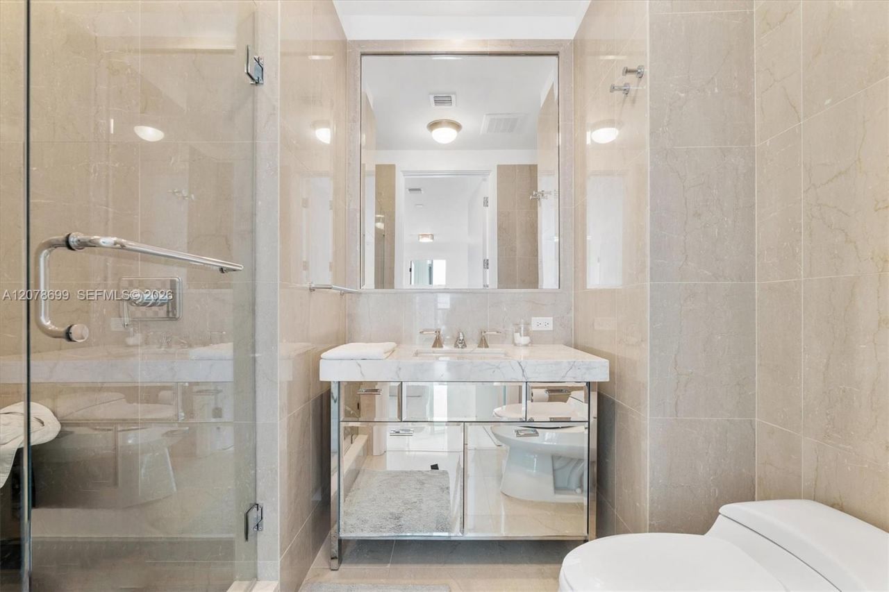 17475 Collins Ave , Unit 2203, Sunny Isles Beach, FL 33160 Photo