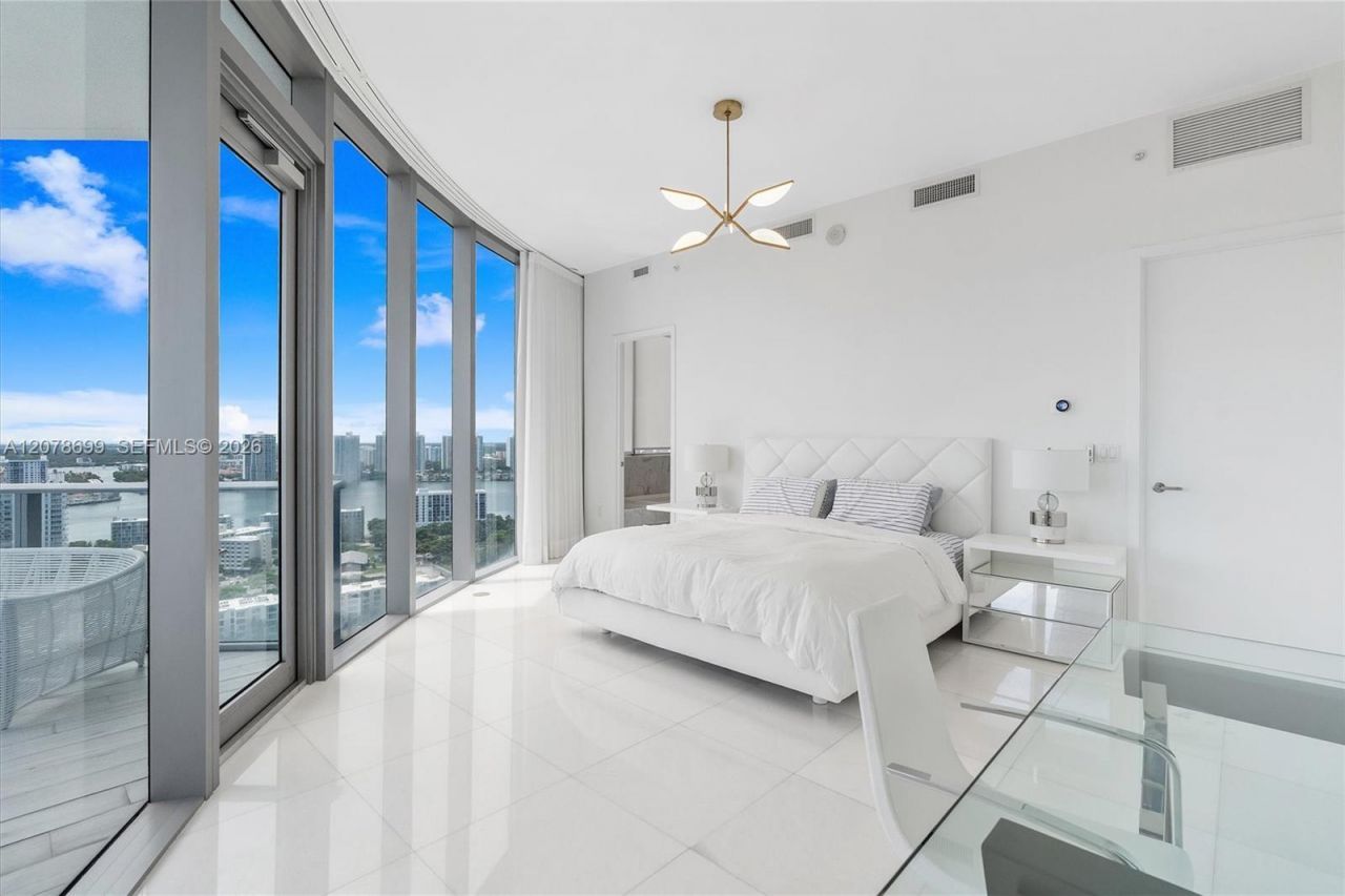 17475 Collins Ave , Unit 2203, Sunny Isles Beach, FL 33160 Photo