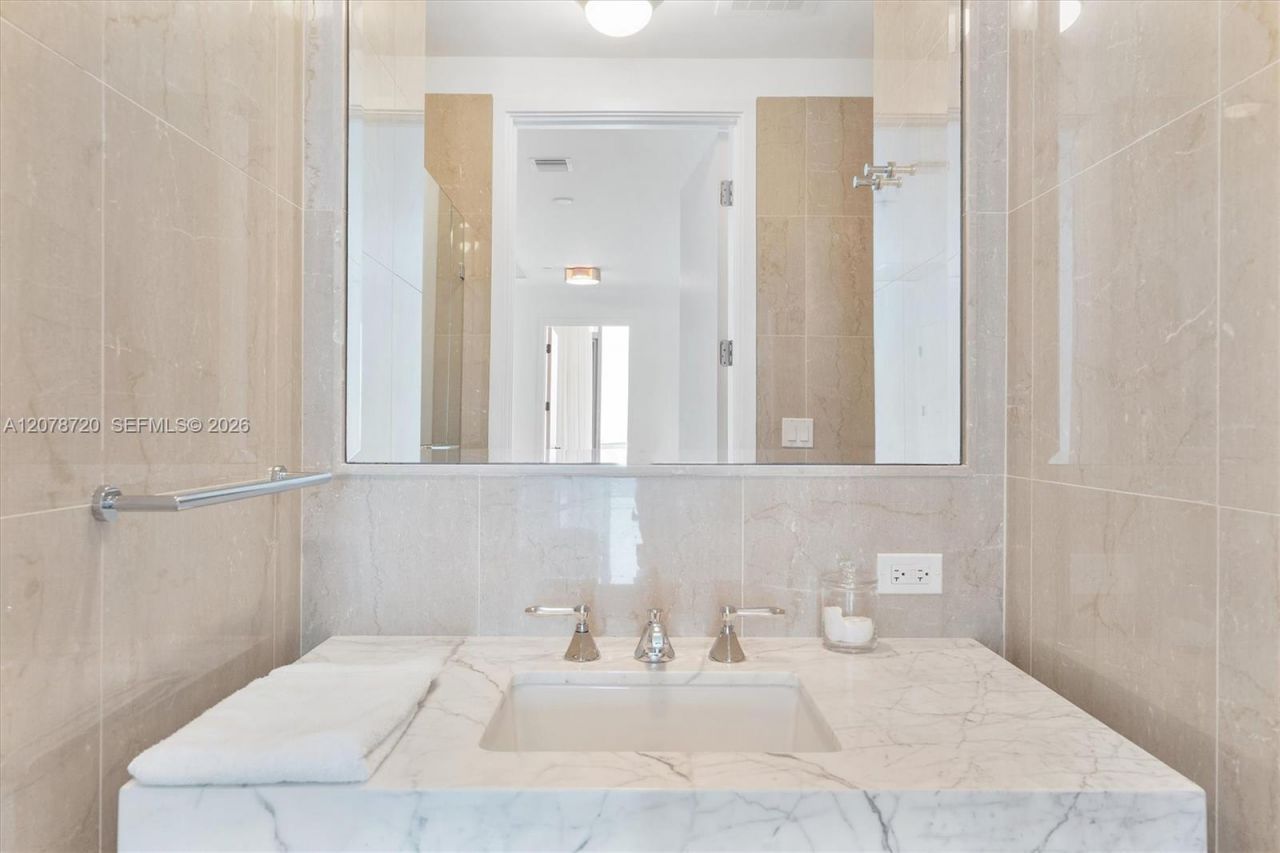 17475 Collins Ave , Unit 2203, Sunny Isles Beach, FL 33160 Photo