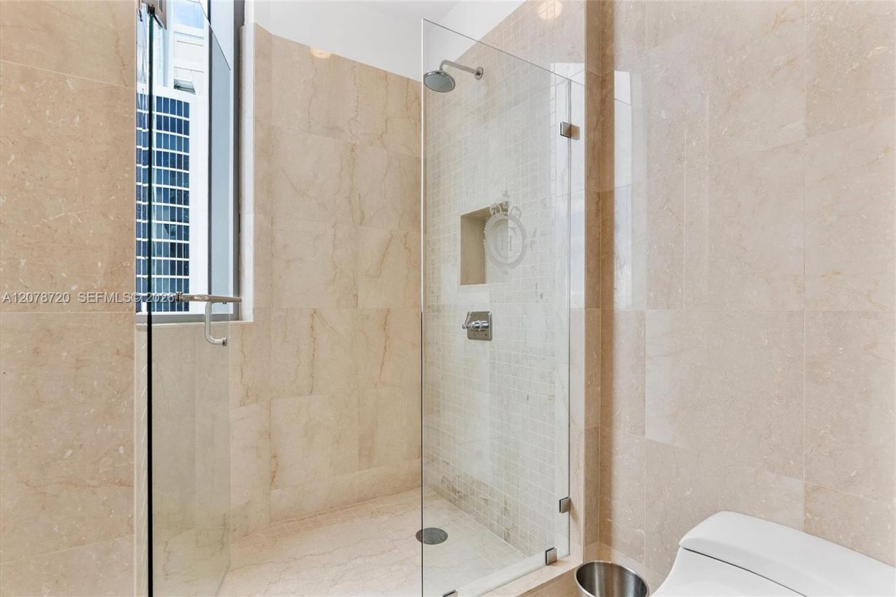 17475 Collins Ave , Unit 2203, Sunny Isles Beach, FL 33160 Photo