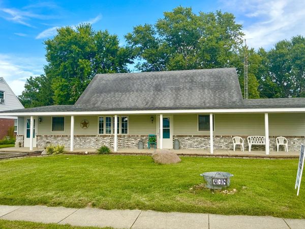 408 S Market Street , Bondville, IL 61815