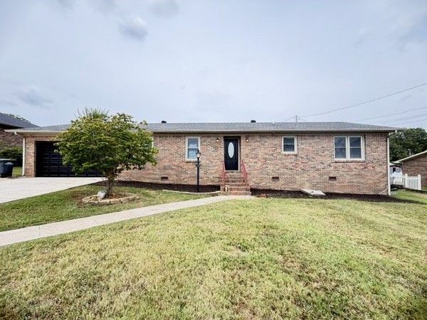 119 Mason Dr , Fayetteville, TN 37334