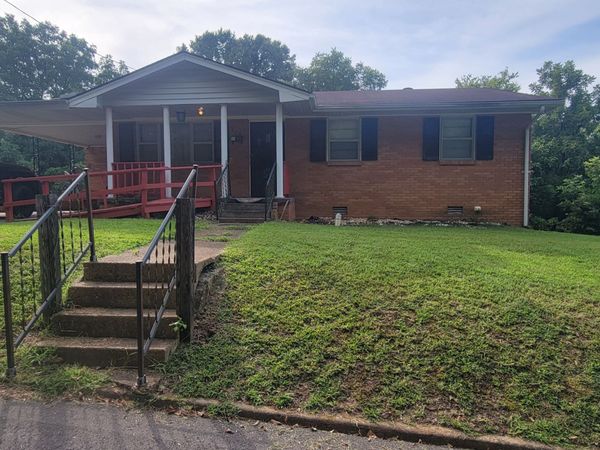 406 Cherry St , Paris, TN 38242