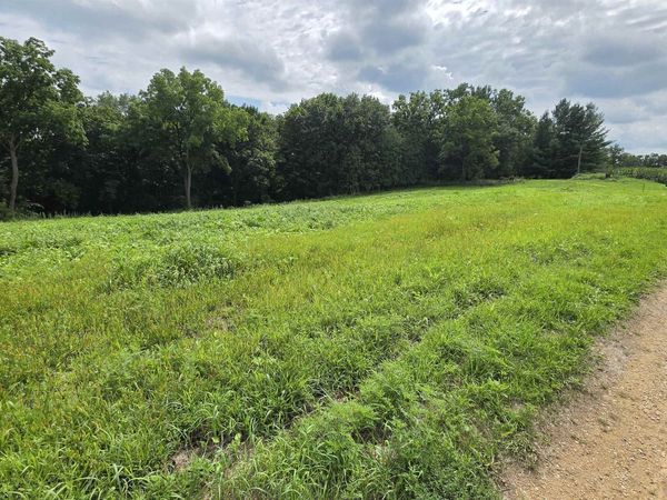 4795 Steiger Lane, Potosi, WI 53820