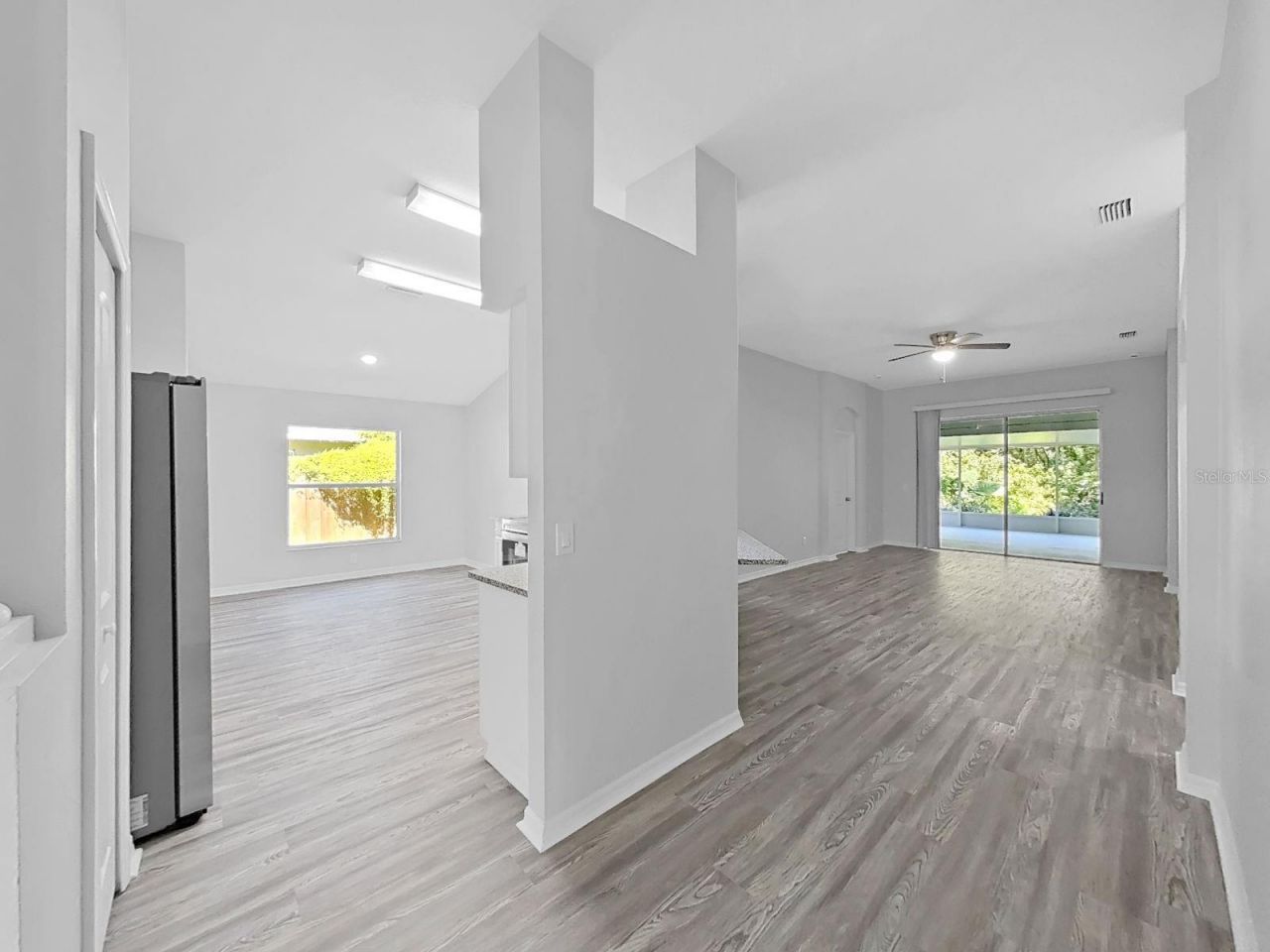 1423 Lake Shore Ranch Drive, Seffner, FL 33584 Photo