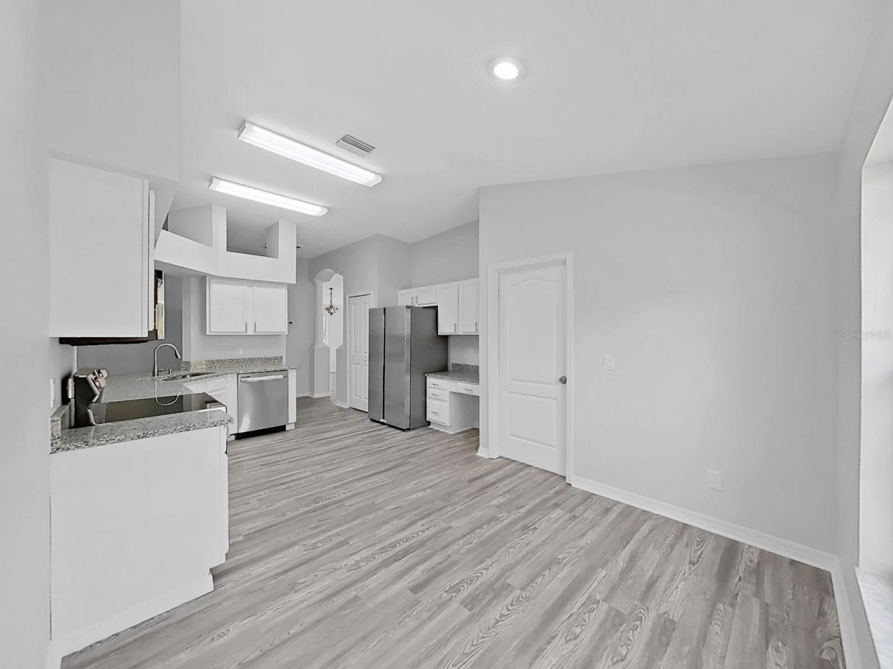 1423 Lake Shore Ranch Drive, Seffner, FL 33584 Photo