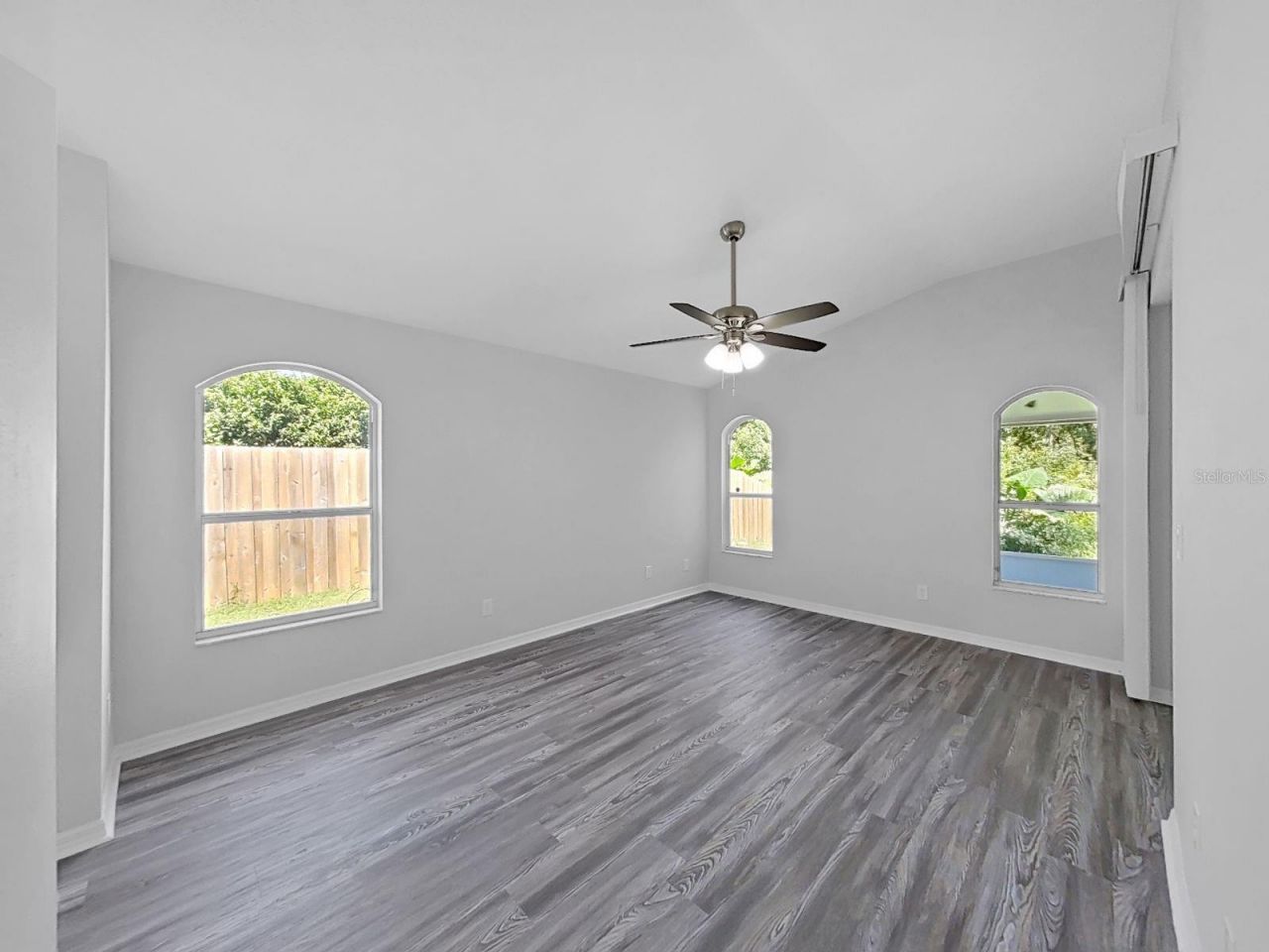 1423 Lake Shore Ranch Drive, Seffner, FL 33584 Photo