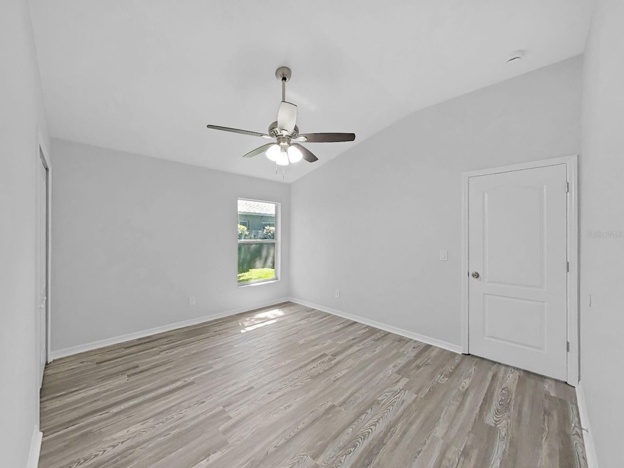 1423 Lake Shore Ranch Drive, Seffner, FL 33584 Photo