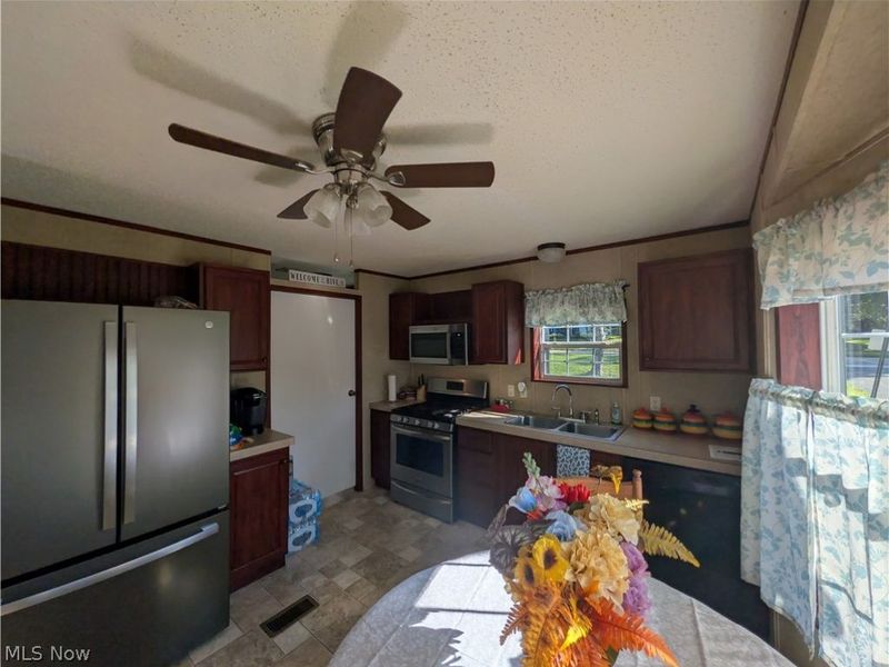 6615 Cleveland Road, Unit Lot 9, Ravenna, OH 44266 Photo 8