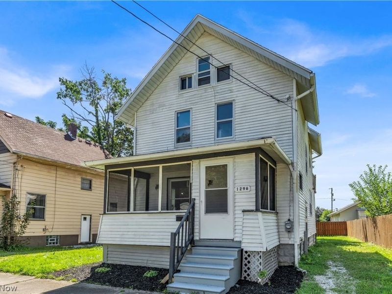1296 W Wilbeth Road, Akron, OH 44314 Photo 2