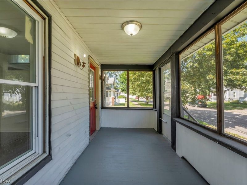 1296 W Wilbeth Road, Akron, OH 44314 Photo 3
