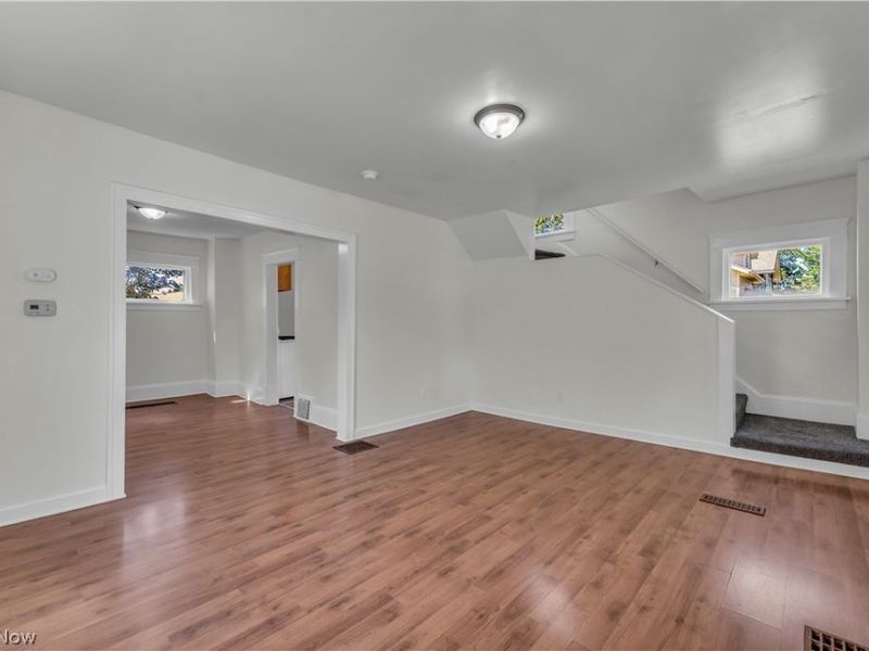 1296 W Wilbeth Road, Akron, OH 44314 Photo 6