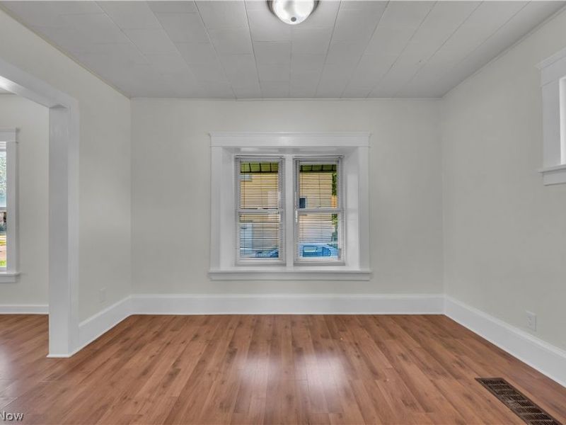 1296 W Wilbeth Road, Akron, OH 44314 Photo 8
