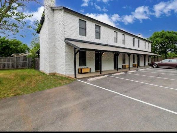200 Laurel DR, Unit A, Round Rock, TX 78664
