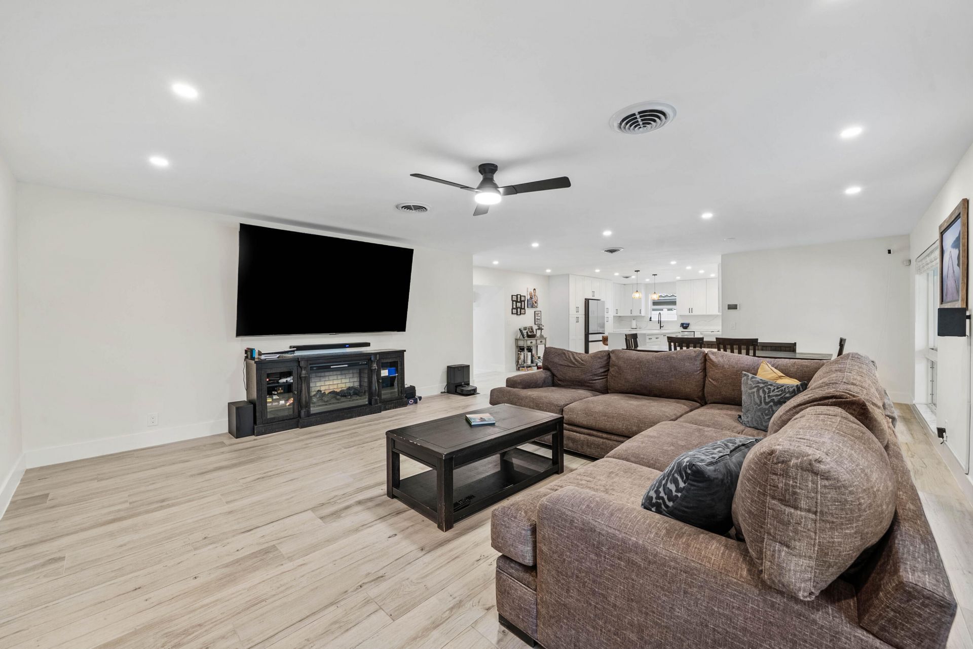 648 SW 3rd Street, Boca Raton, FL 33486 Photo