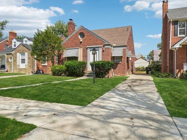 16820 Harlow Street, Detroit, Mi 48235