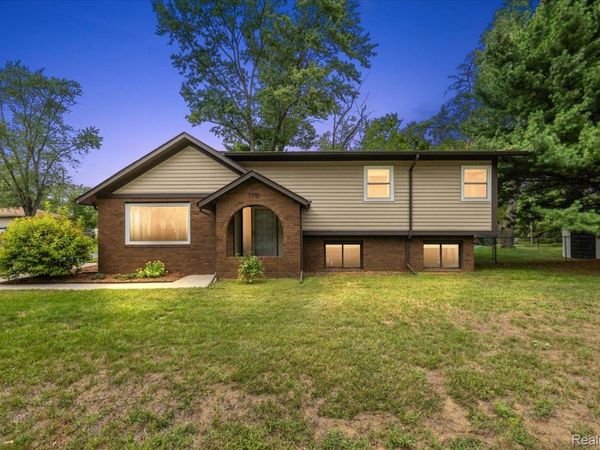 7710 Richardson Road, West Bloomfield Township, Mi 48323