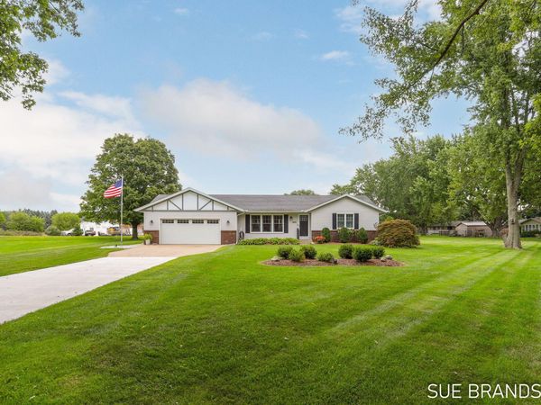 3633 Holiday Drive, Hamilton, MI 49419