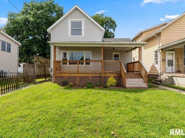 415 S WASHINGTON Street, Taylorville, IL 62568