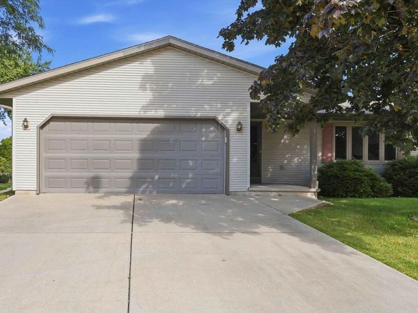 1604 FAIRLAWN AVENUE, North Fond Du Lac, WI 54937