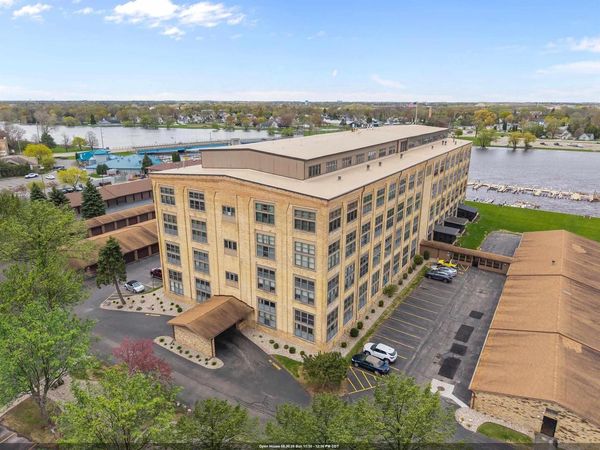 1545 ARBORETUM DRIVE, Unit 325, Oshkosh, WI 54901