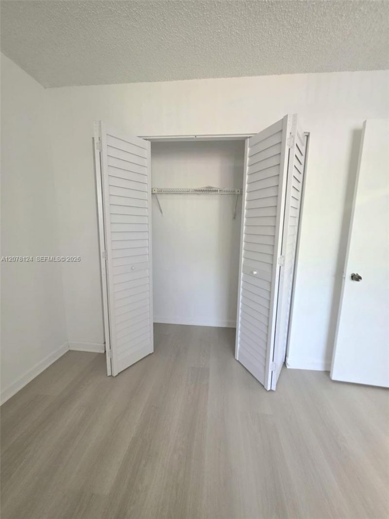 20105 NE 3rd Ct , Unit 6, Miami, FL 33179 Photo
