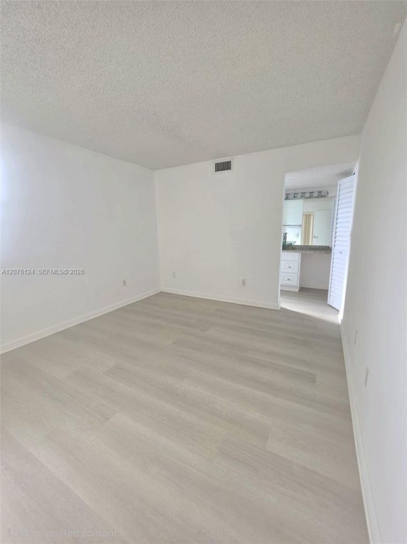 20105 NE 3rd Ct , Unit 6, Miami, FL 33179 Photo