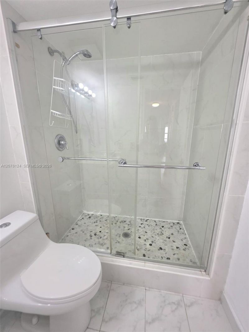 20105 NE 3rd Ct , Unit 6, Miami, FL 33179 Photo