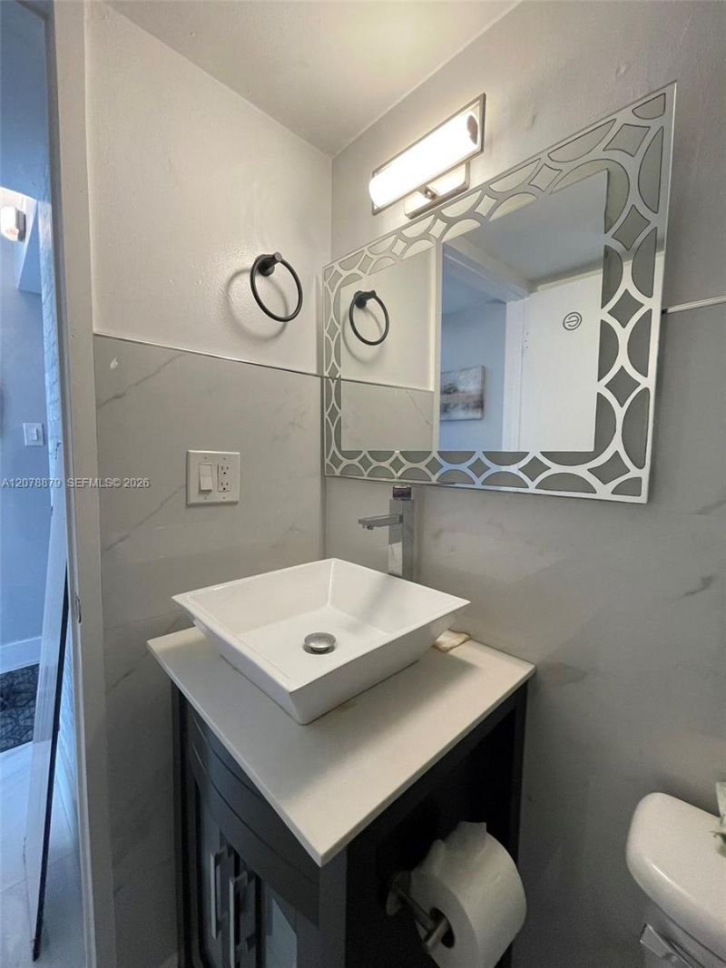 1740 NW N River Dr , Unit 612, Miami, FL 33125 Photo