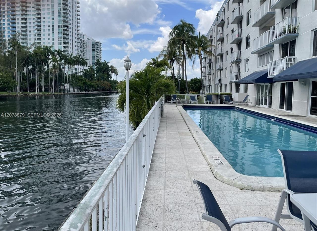 1740 NW N River Dr , Unit 612, Miami, FL 33125 Photo
