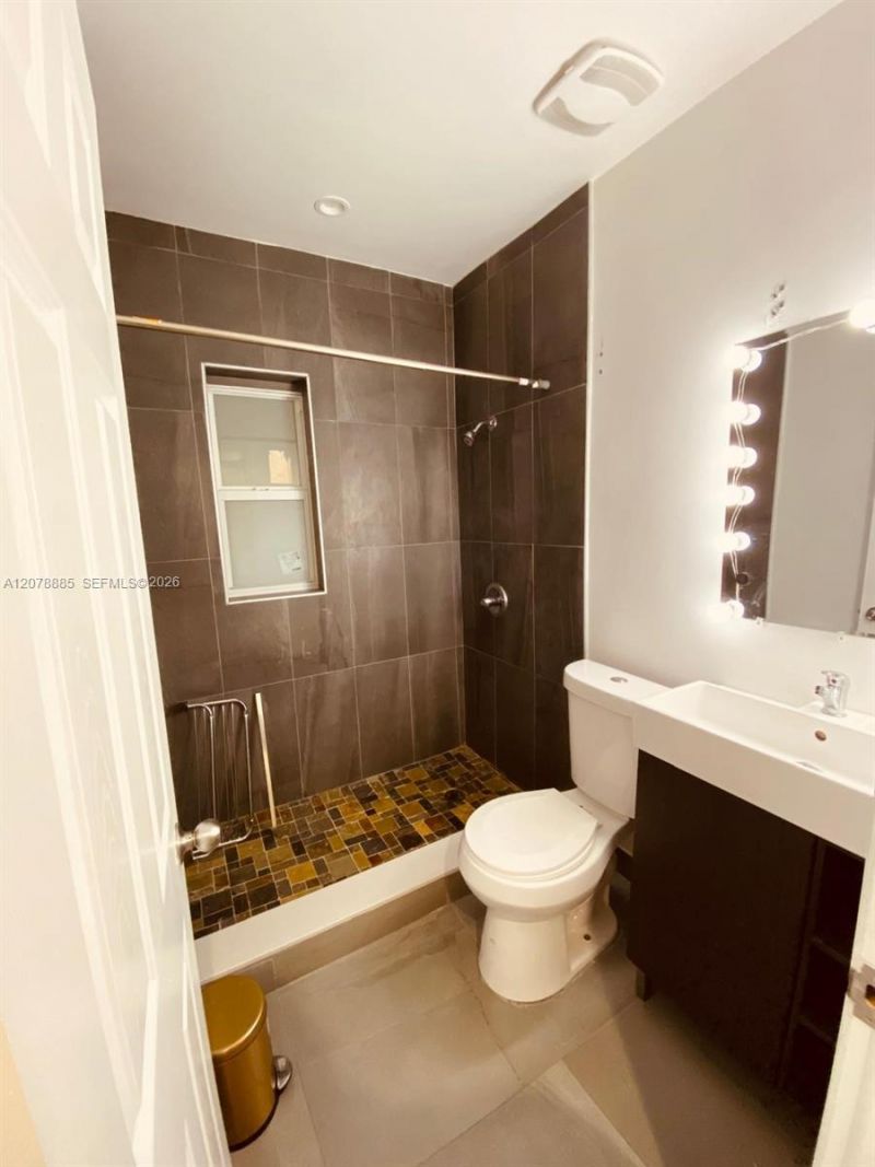 2129 NW 75th St , Miami, FL 33147 Photo