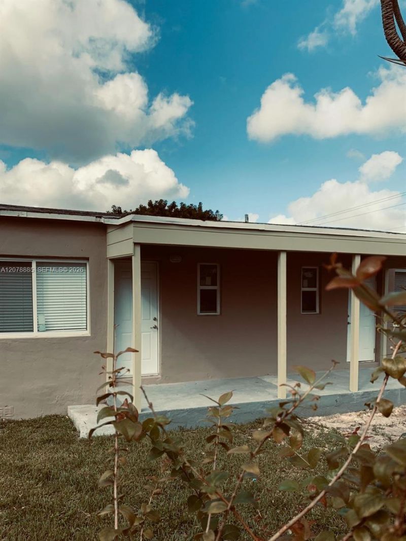 2129 NW 75th St , Miami, FL 33147 Photo