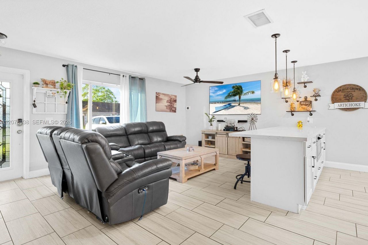 11660 NW 38th Pl , Sunrise, FL 33323 Photo