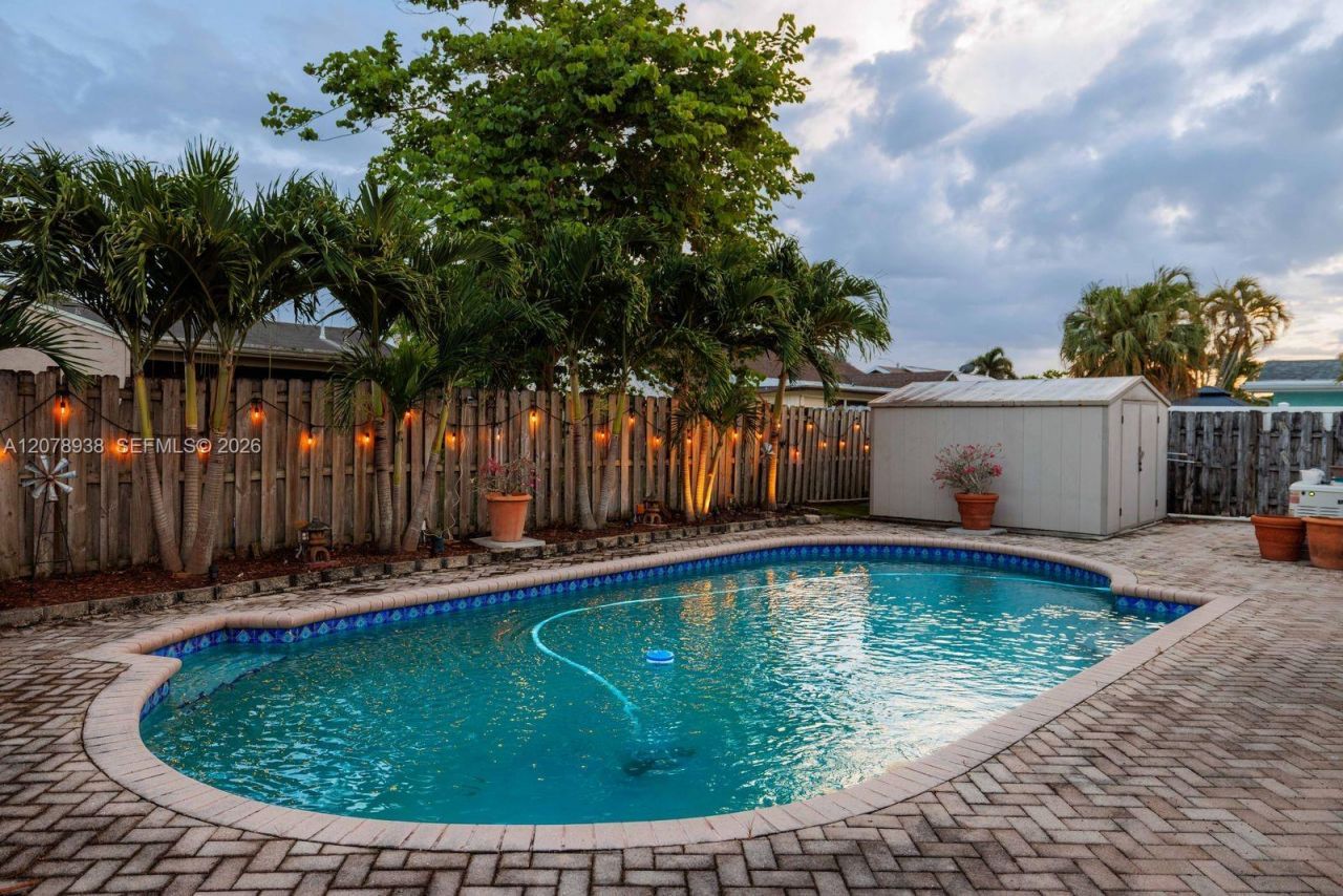 11660 NW 38th Pl , Sunrise, FL 33323 Photo
