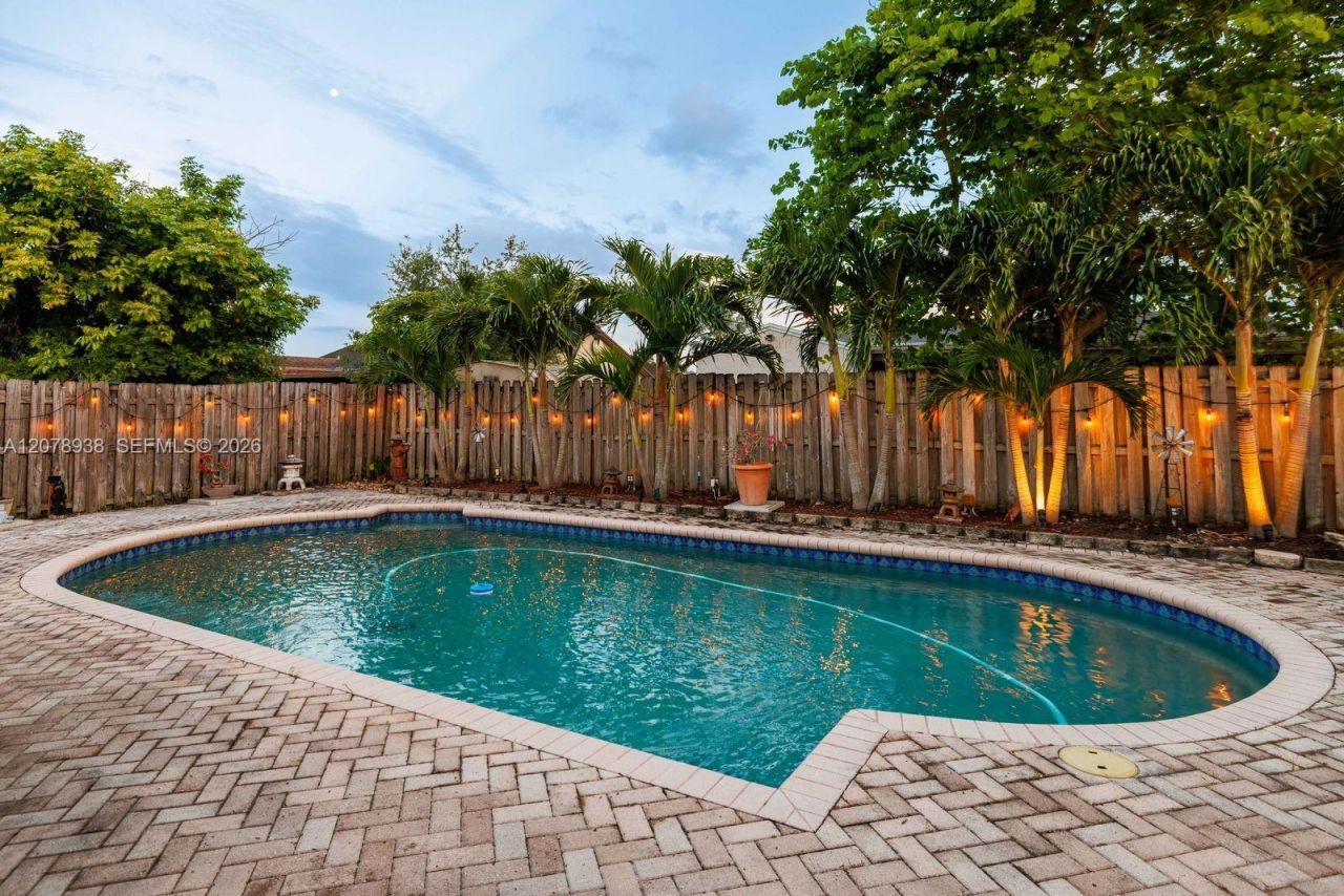 11660 NW 38th Pl , Sunrise, FL 33323 Photo